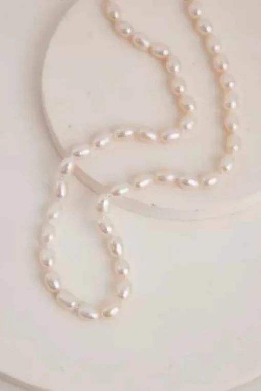 Alba Necklace