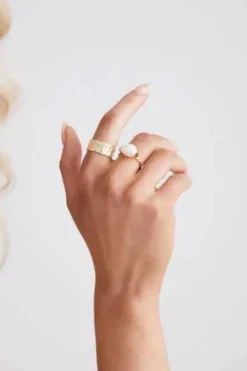 Ari Ring