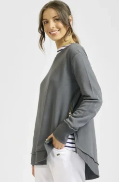 est. 1971 - High-Low Zipside Sweatshirt - Coal - Womens Fashion