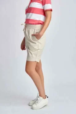 Goondiwindi Cotton - Relaxed Cotton Shorts - Beige - Womens Fashion (1)