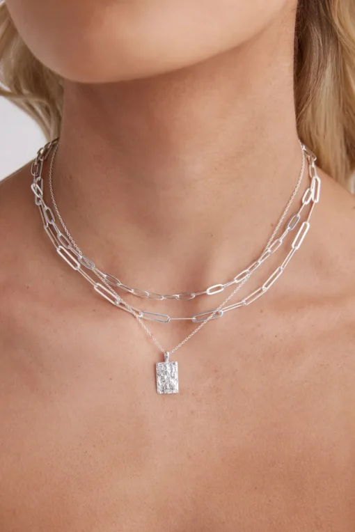 Tess Necklace